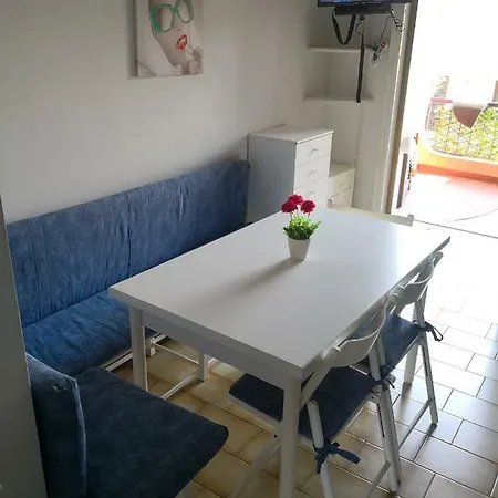 Apartment Maxi House